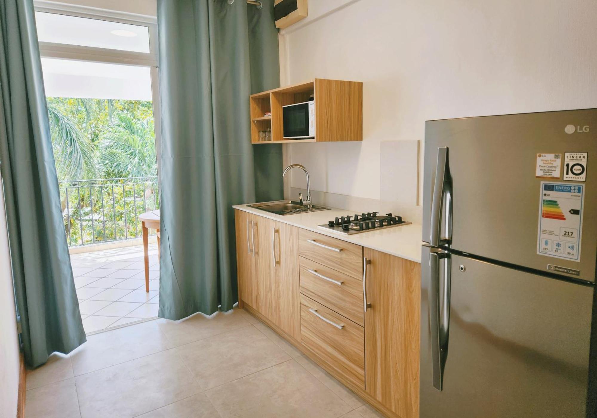 La Perla Holiday Apartments Pereybere Beach Exterior foto